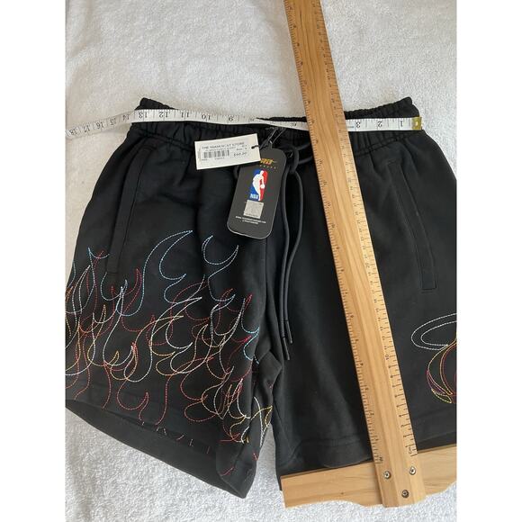 NWT Official NBA Unisex Miami heat Mash up flame Embroidered fleece Shorts Small - Picture 2 of 5